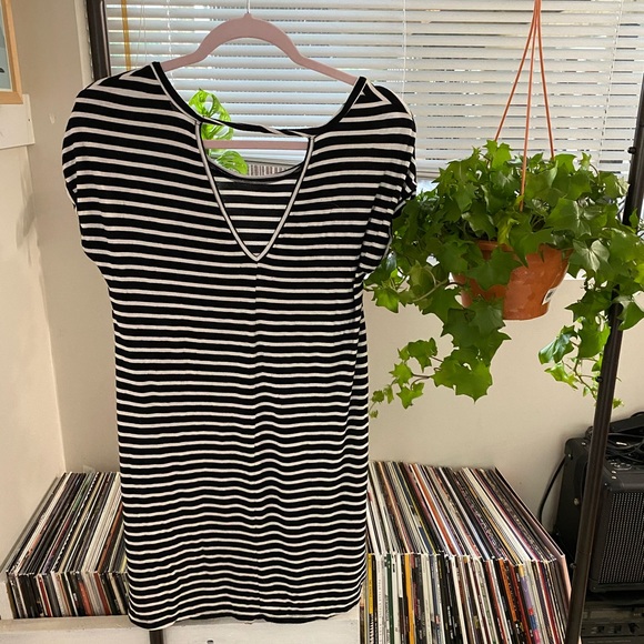 T Shirt Dress - Picture 2 of 2